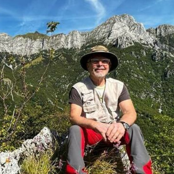 adolfo - parco del battiferro - trekking alpi apuane
